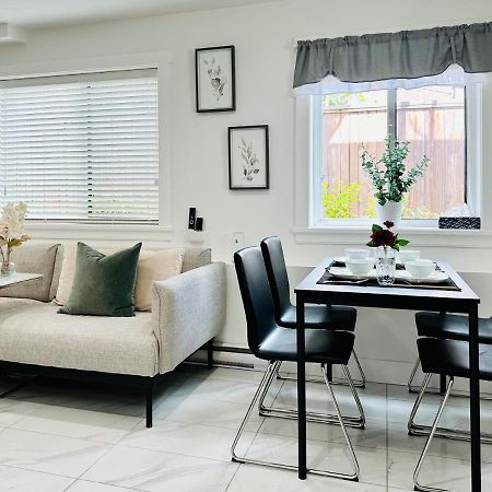 2Br 1.5Ba Full Kitchen Private Guest House - Free Parking - Central Location Vancouver Eksteriør bilde