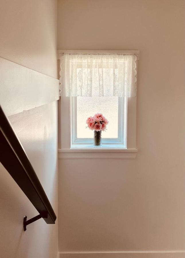 2Br 1.5Ba Full Kitchen Private Guest House - Free Parking - Central Location Vancouver Eksteriør bilde