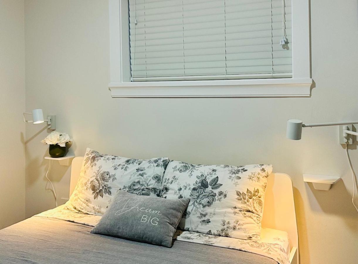 2Br 1.5Ba Full Kitchen Private Guest House - Free Parking - Central Location Vancouver Eksteriør bilde