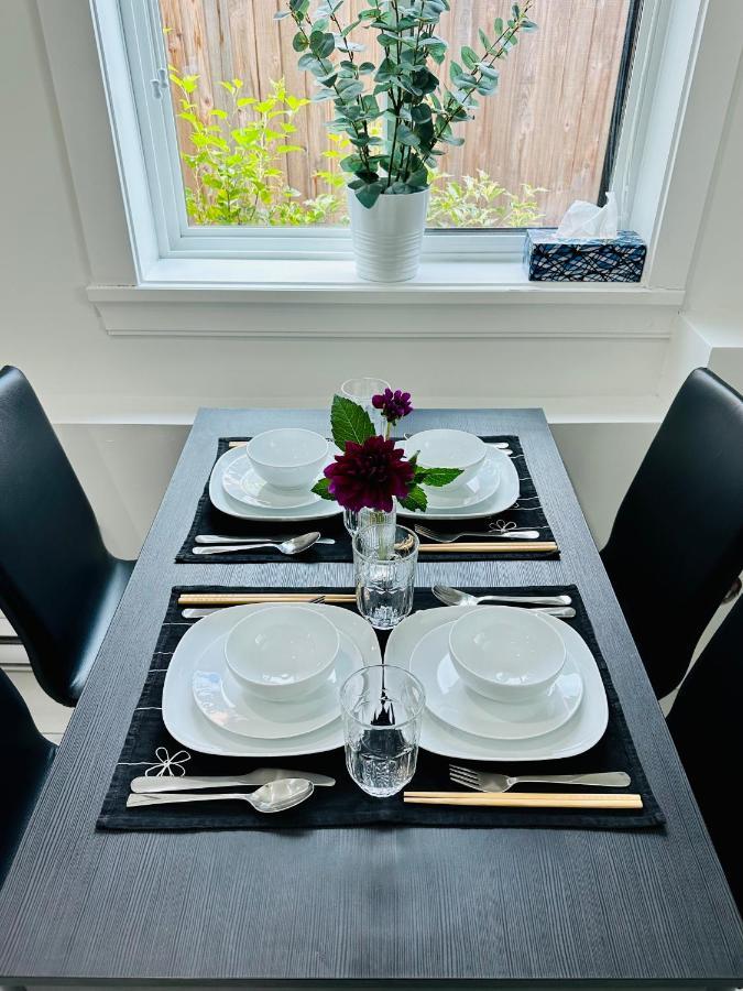 2Br 1.5Ba Full Kitchen Private Guest House - Free Parking - Central Location Vancouver Eksteriør bilde